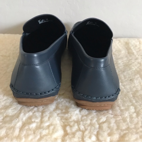 Coach Slate Blue Leather Drivers - Picture 7 of 16